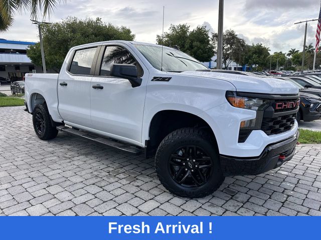 Summit White 2024 Chevrolet Silverado 1500 Pickup Truck Four-Wheel Drive Automatic