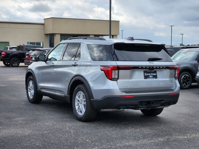 2025 Ford Explorer Active 6