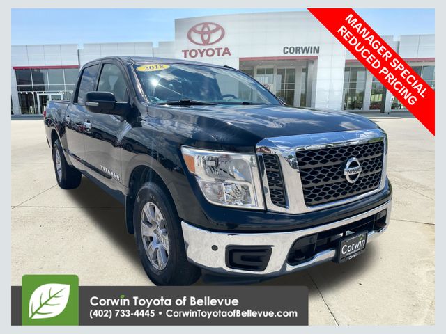Gray (Magnetic Black) 2018 Nissan Titan Pickup Truck Four-Wheel Drive 7-Speed Automatic