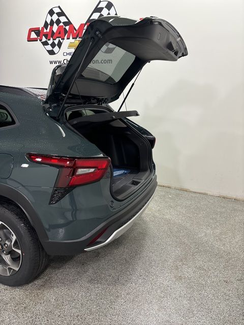 2025 Chevrolet Trax LT photo