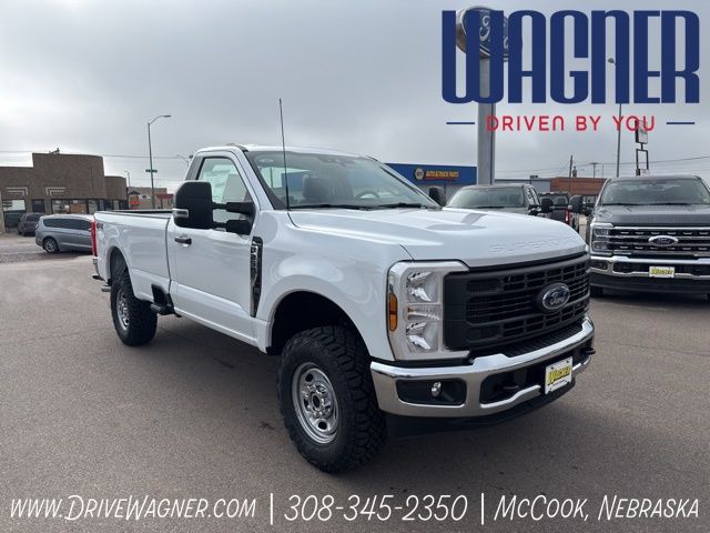 Oxford White 2026 Ford F-250 Super Duty Pickup Truck Four-Wheel Drive Automatic