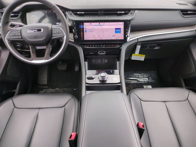 new 2026 Jeep Grand Cherokee car, priced at $42,650