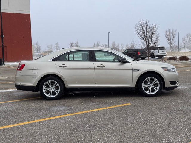 2018 Ford Taurus SE