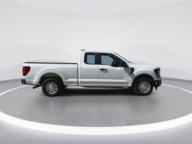 New 2026 Oxford White Ford XL image 9