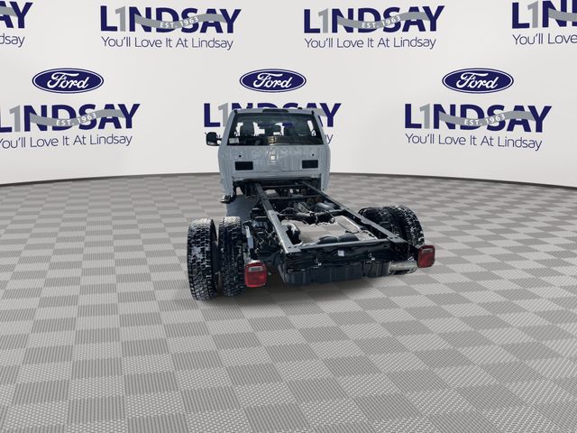 2025 Ford F-450 Super Duty Chassis Cab XL - Photo 7