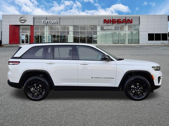 Used 2025 Jeep Grand Cherokee SUV