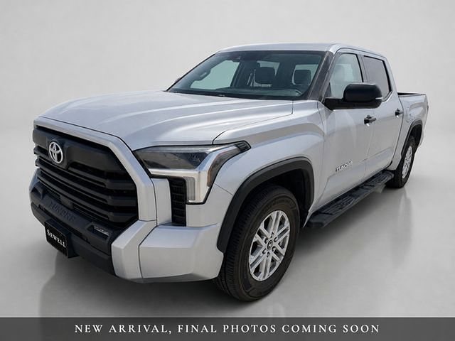 2022 Toyota Tundra SR5 CrewMax Cab RWD