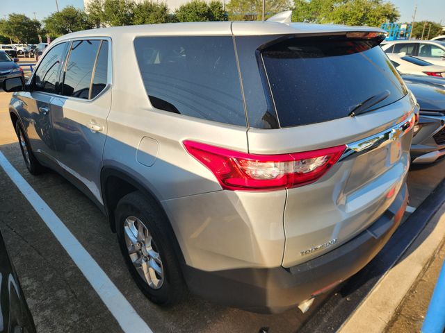 2020 Chevrolet Traverse LS Silver at Community Kia