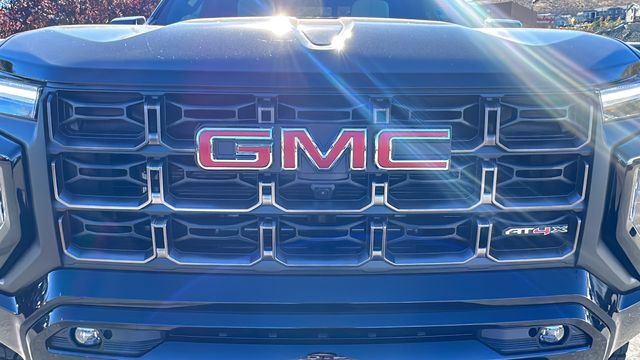 2024 GMC Canyon AT4X 9