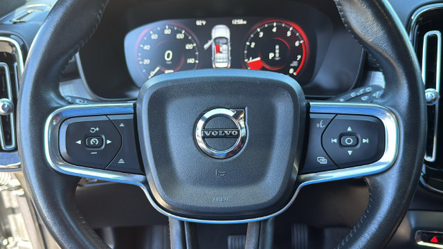 Used 2019 Volvo XC40 SUV