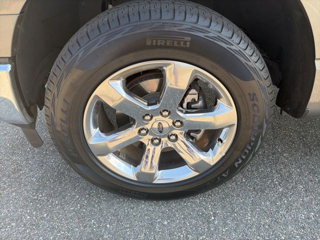 Certified Used 2023 Gray Ford Lariat image 9