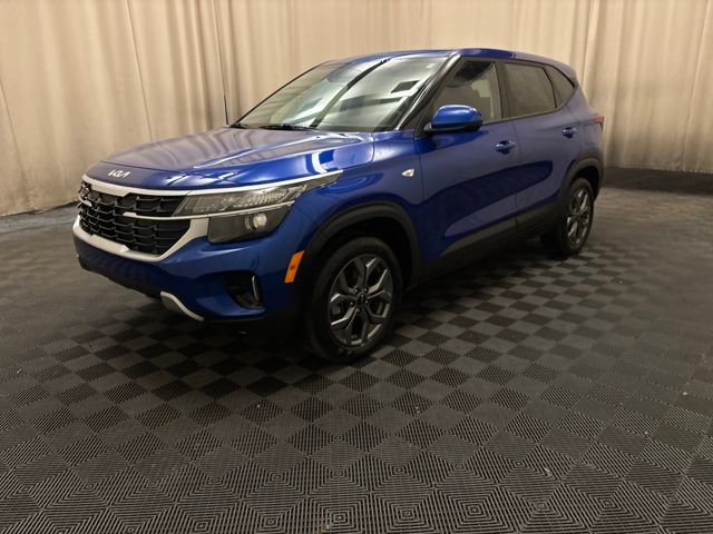 Neptune Blue 2024 Kia Seltos LX AWD SUV / Crossover All-Wheel Drive Continuously Variable Transmission