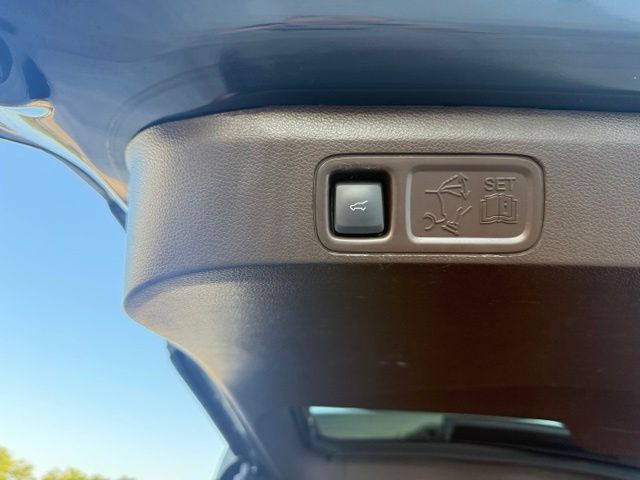 2023 Ford Expedition Max King Ranch:B02536