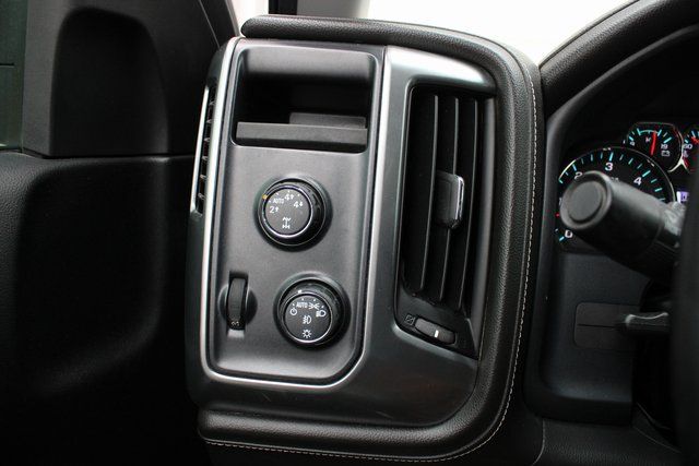 Used 2016 White Chevrolet LTZ image 9