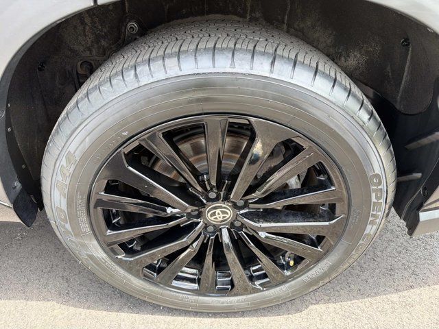 Used 2025 Toyota Highlander SUV