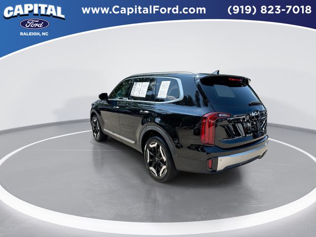 Used 2025 Black Kia S image 6