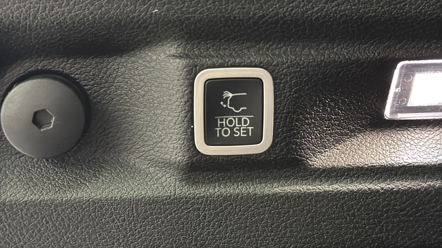Used 2023 Bright White Clearcoat Jeep Limited image 25