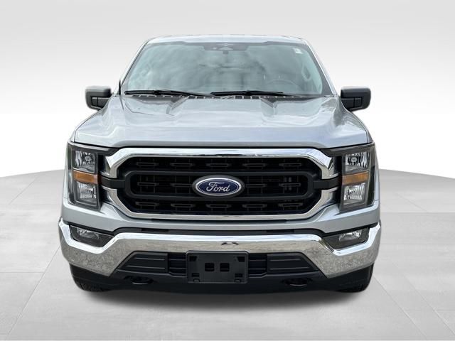 2023 Ford F-150 XLT 2