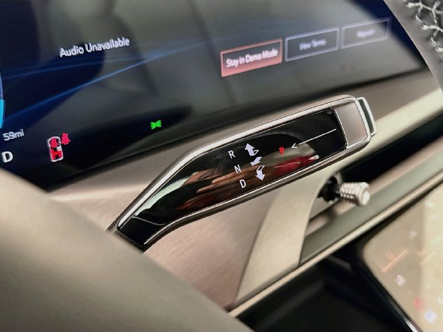New 2027 Cadillac VISTIQ SUV