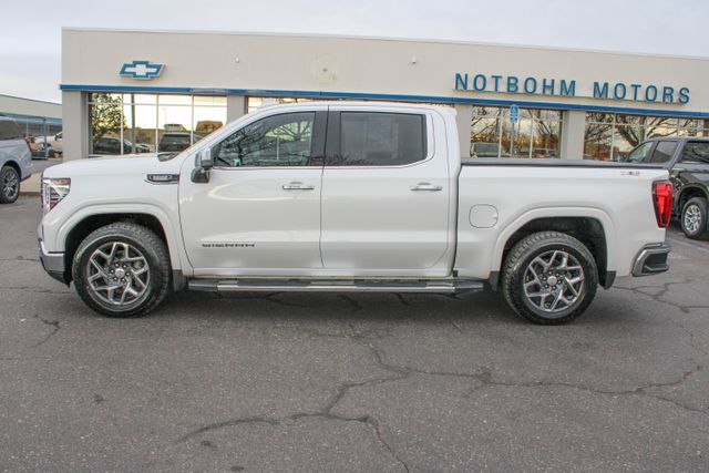  2022 GMC Sierra 1500 SLT Crew Cab 4WD   