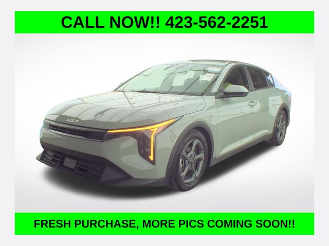 Morning Haze 2025 Kia K4 LXS FWD Sedan Front-Wheel Drive Continuously Variable Transmission