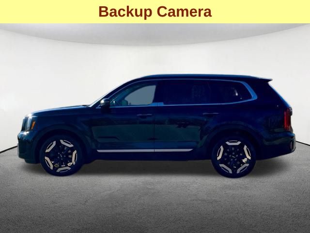 2023 Kia Telluride S 8