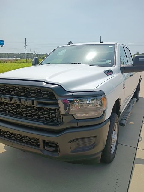 Bright White Clearcoat 2024 RAM 2500 Pickup Truck Four-Wheel Drive 6-Speed Automatic