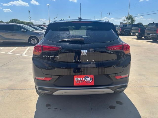 Used 2025 Black Buick Preferred image 5