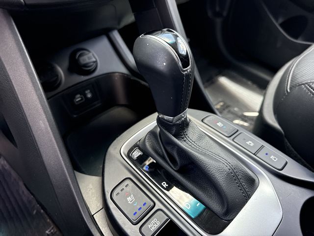 2017 Hyundai Santa Fe - $11,898