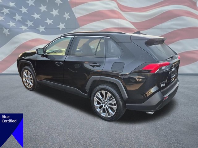 Used 2022 Black Toyota XLE Premium image 5