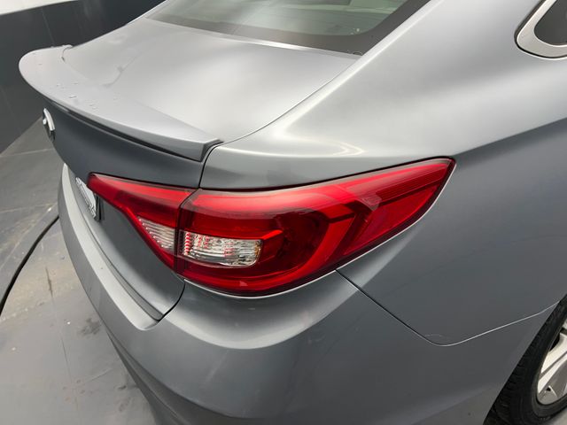 2016 Hyundai Sonata Base 20