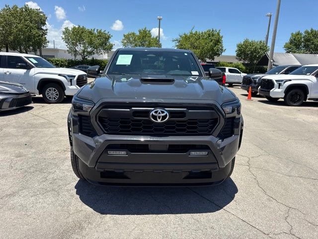 2025 Toyota Tacoma TRD Sport - Photo 8