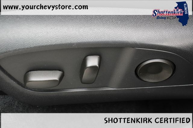Used 2025 Chevrolet Traverse SUV