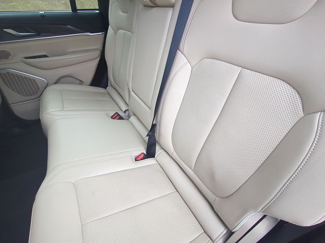 Used 2022 White Jeep 4xe image 28
