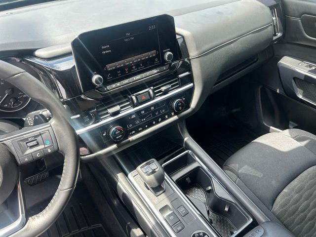 2025 Nissan Pathfinder SV - Photo 31