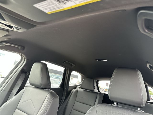 Used 2023 Black BMW xDrive28i image 18