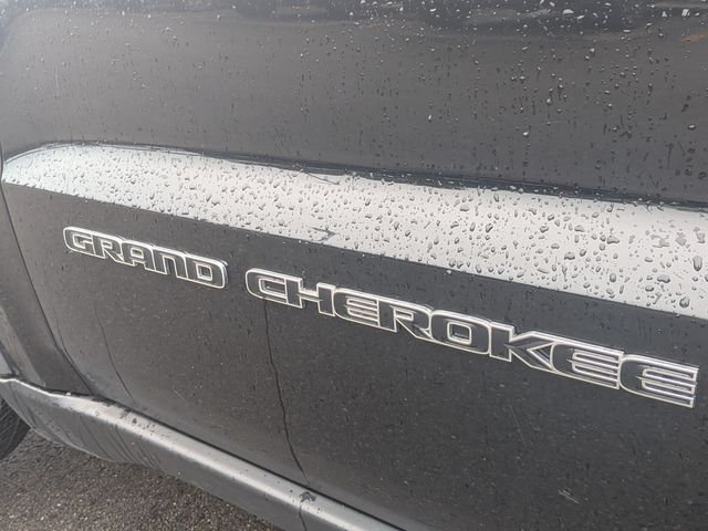 2018 Jeep Grand Cherokee - Image 10