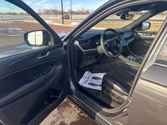 2023 Jeep Grand Cherokee Altitude 4x4