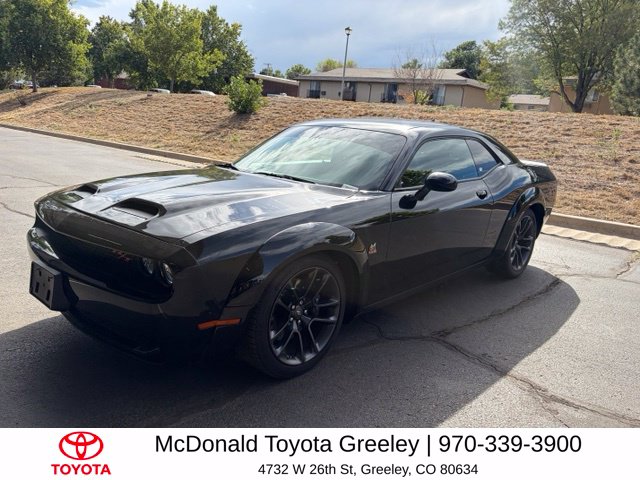 Pitch Black Clearcoat 2021 Dodge Challenger Coupe Rear-Wheel Drive 6-Speed Manual