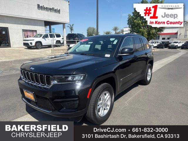 Diamond Black 2023 Jeep Grand Cherokee SUV / Crossover Four-Wheel Drive 8-Speed Automatic