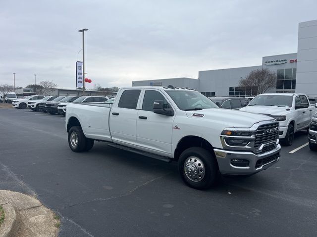 2026 RAM 3500 Tradesman Crew Cab LB DRW 4WD