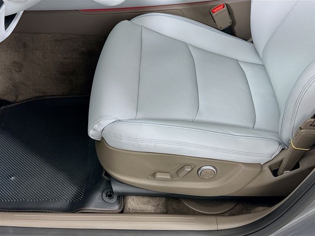 Thumbnail: 2026 Genesis GV70 - 21