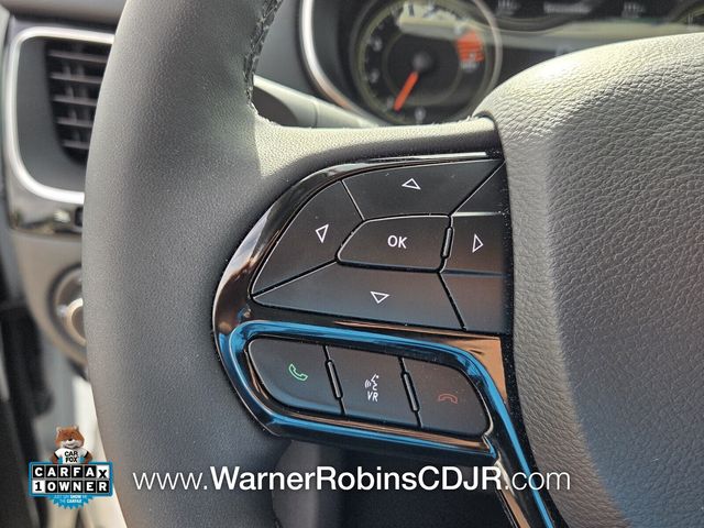 Used 2023 White Jeep Altitude image 27