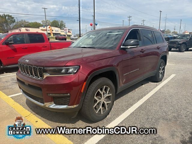 Used 2023 Red Jeep Limited image 2