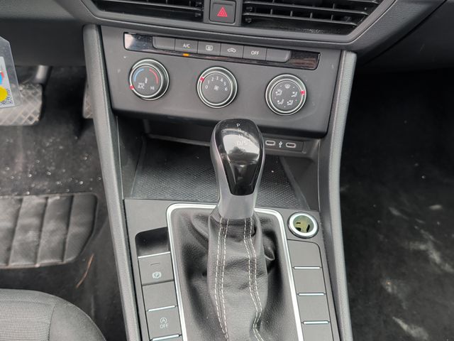 2024 Volkswagen Jetta Thumbnail