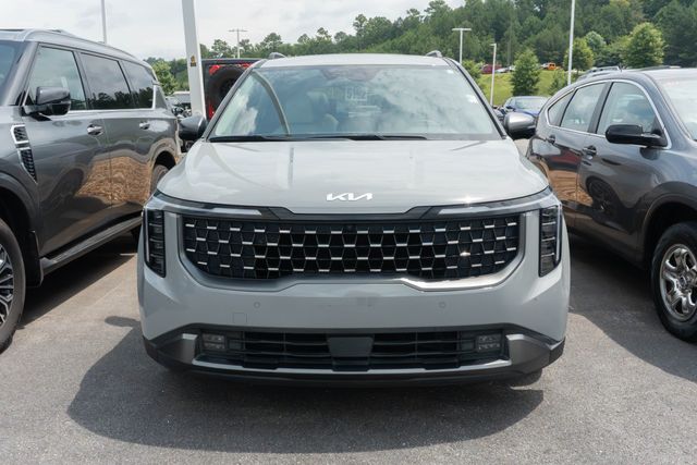 Used 2025 Kia Carnival Van