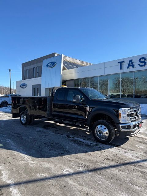 2025 Ford F-450 Super Duty Chassis Cab