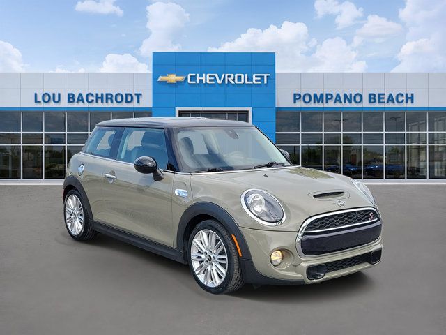 Gray Metallic 2019 MINI Cooper Hatchback Front-Wheel Drive 6-Speed Automatic
