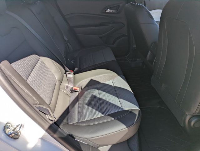 2025 Chevrolet Trax LT photo