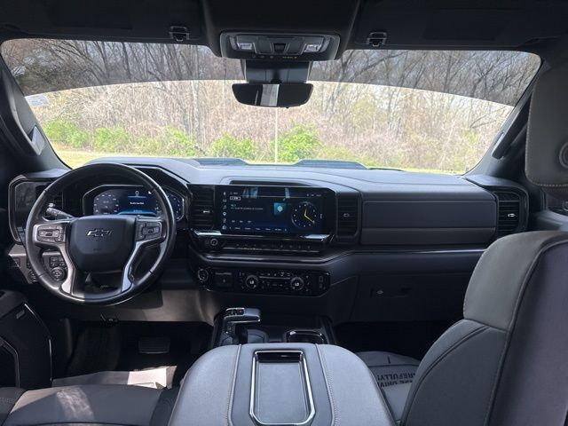 Used 2022 Black Chevrolet ZR2 image 12